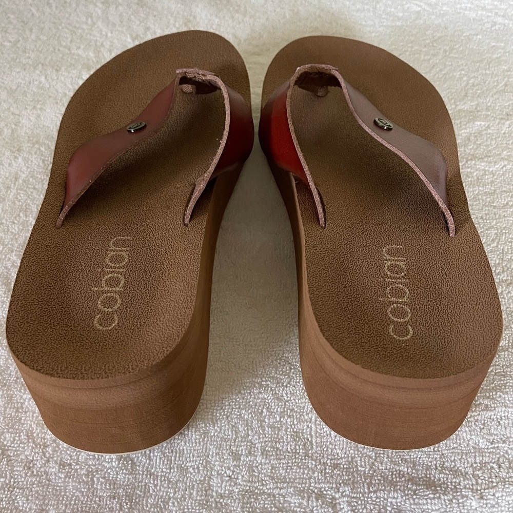 Cobian Brown Platform Thong Sandals - size 7 - NWOT